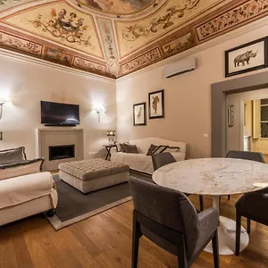 Apartment Rucellai Prestige By Mmega 